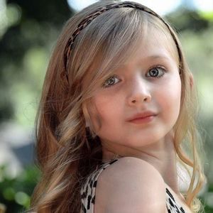 Meet your Posher, Carla